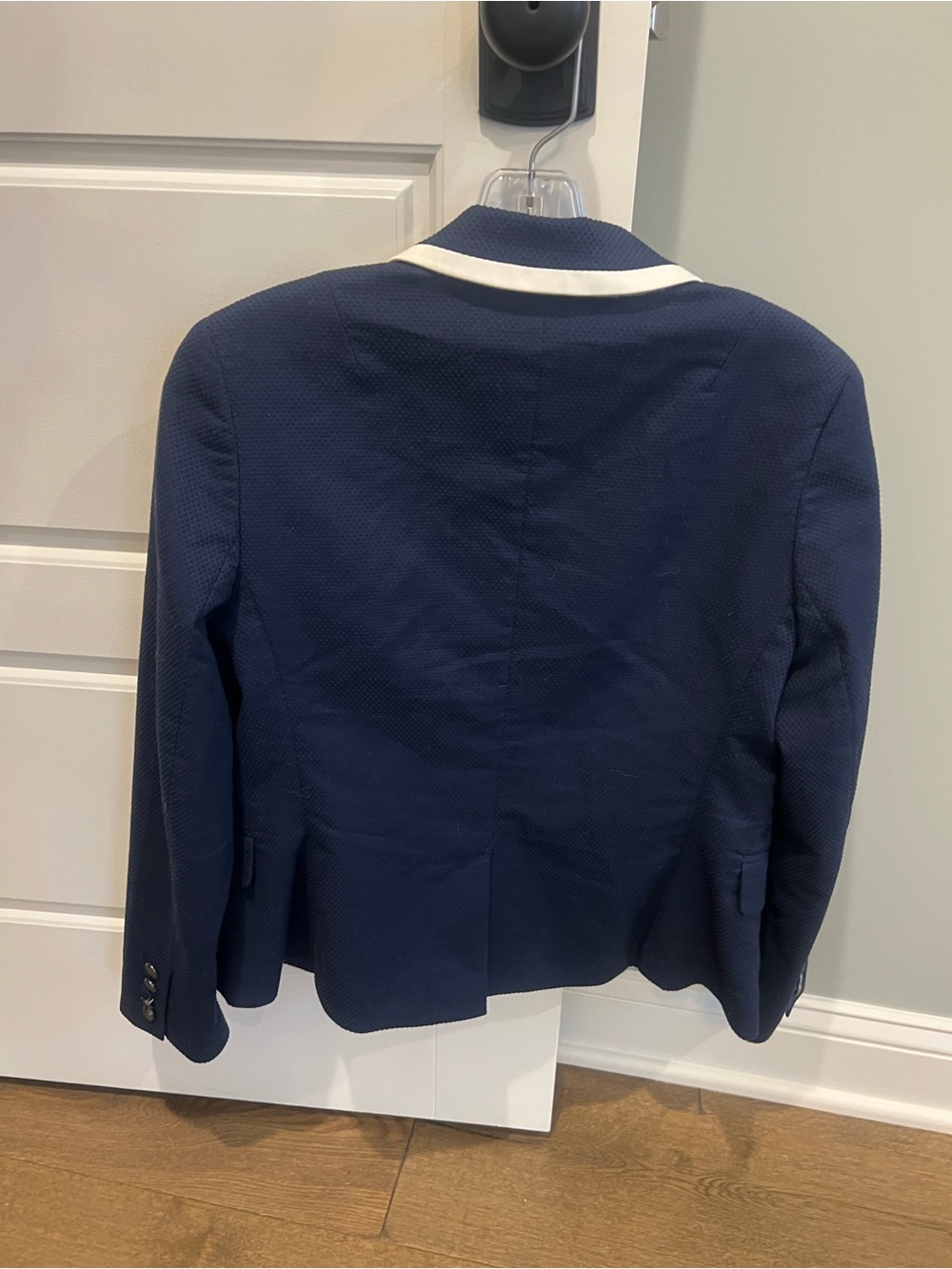Women’s Banana Republic Navy Blazer with White Piping-Size 6P - Picture 3 of 3
